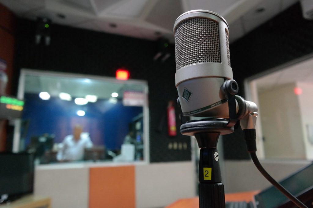 CECE convoca los Premios Gonzalo Estefanía a los mejores proyectos escolares con la radio como principal herramienta formativa.