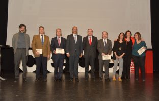 El consejero de Educación de la Comunidad de Madrid, Rafael Van Grieken, y el presidente de CECE, Alfonso Aguiló, junto a los representantes de los colegios Kolbe, Zola, Aldovea y Eurovillas, que obtuvieron el reconocimiento de CECE Madrid en 2019.