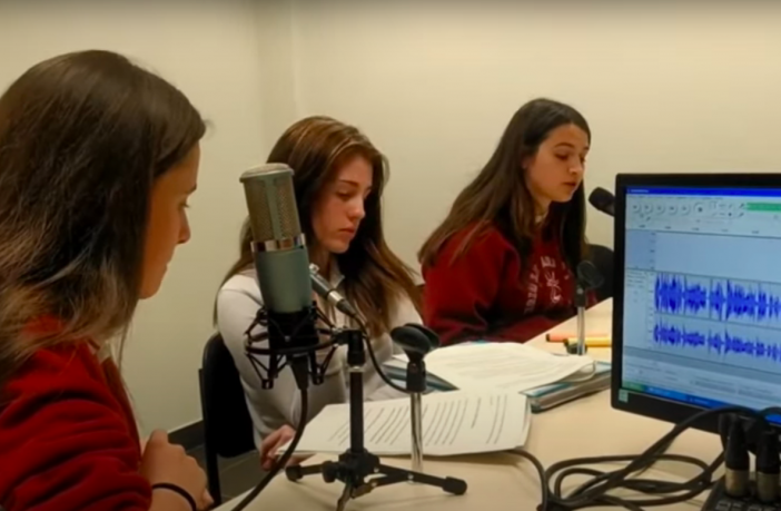 Las alumnas de Onda Da Vinci, del Colegio Leonardo da Vinci de Moralzarzal (Madrid), ganadoras del Premio Gonzalo Estefanía de 2021 en la categoría B.