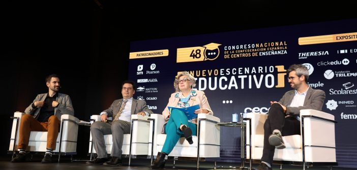 Álvaro Ferrer, Ismael Sanz, Carmen Pellicer y Lucas Gortázar, en el debate que mantuvieron en busca de soluciones a la segregación escolar durante el 48º Congreso de CECE. (Foto: Sergio Cardeña)